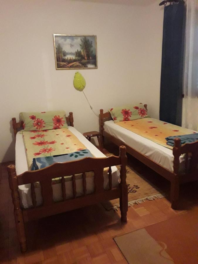 Kuca Za Odmor Zicanka Kraljevo Bagian luar foto